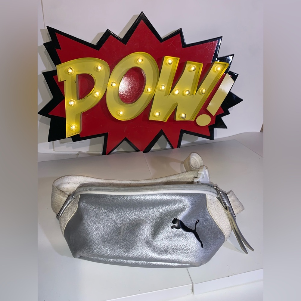 PUMA Evercat Royale PU Hip Sack; Sliver/ White Used Size XL - Unisex Fanny Pack